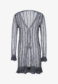 Nem kiválasztott, marine