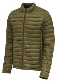 Olivgrüne gesteppte leichte Jacke mit Stehkragen, durchgehendem Frontreißverschluss und Reißverschlusstasche an der Seite.