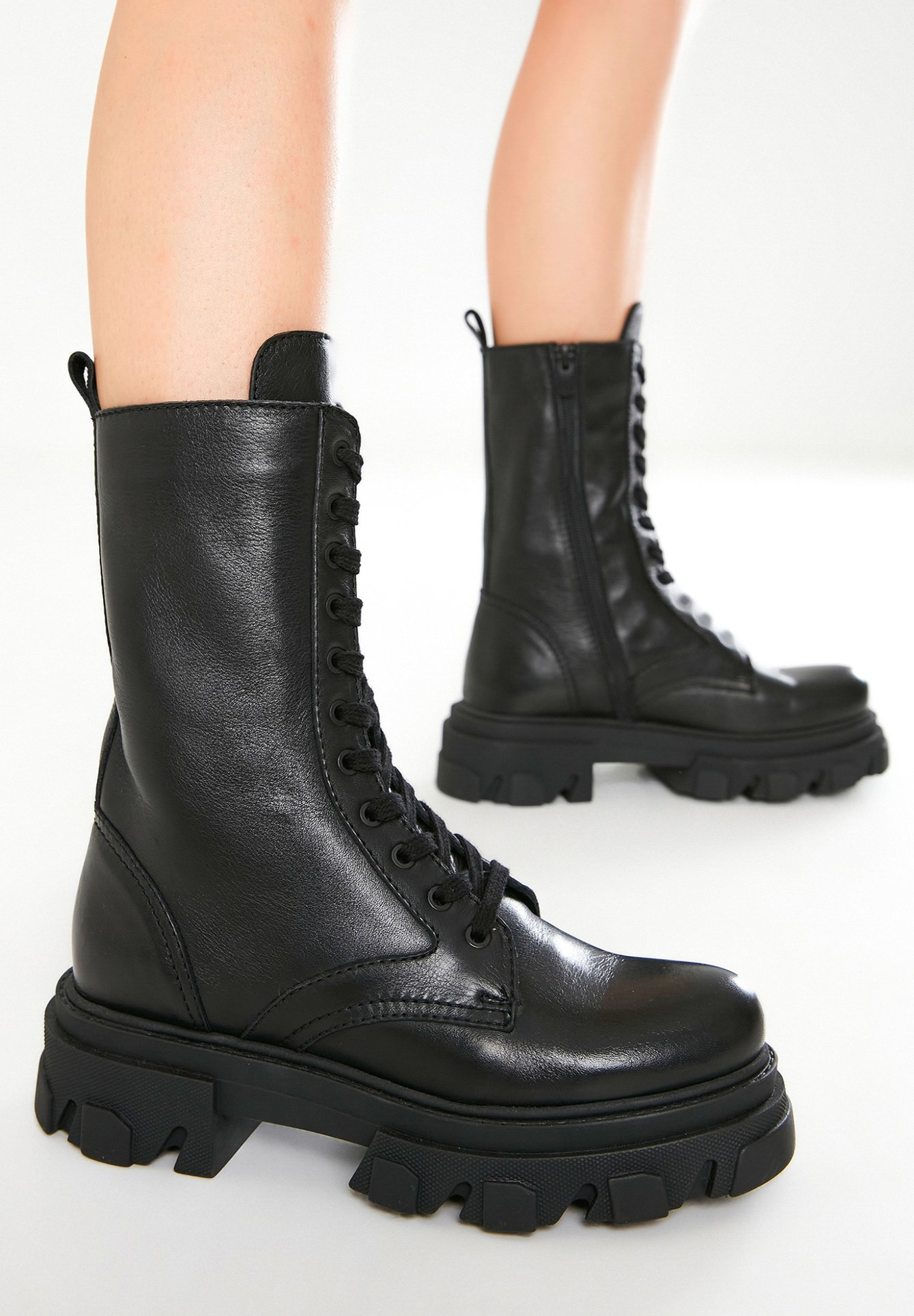 Enkellaarsjes met plateauzool black blk Enkellaarsjes met plateauzool black blk