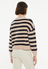 System Action Pulover - beige