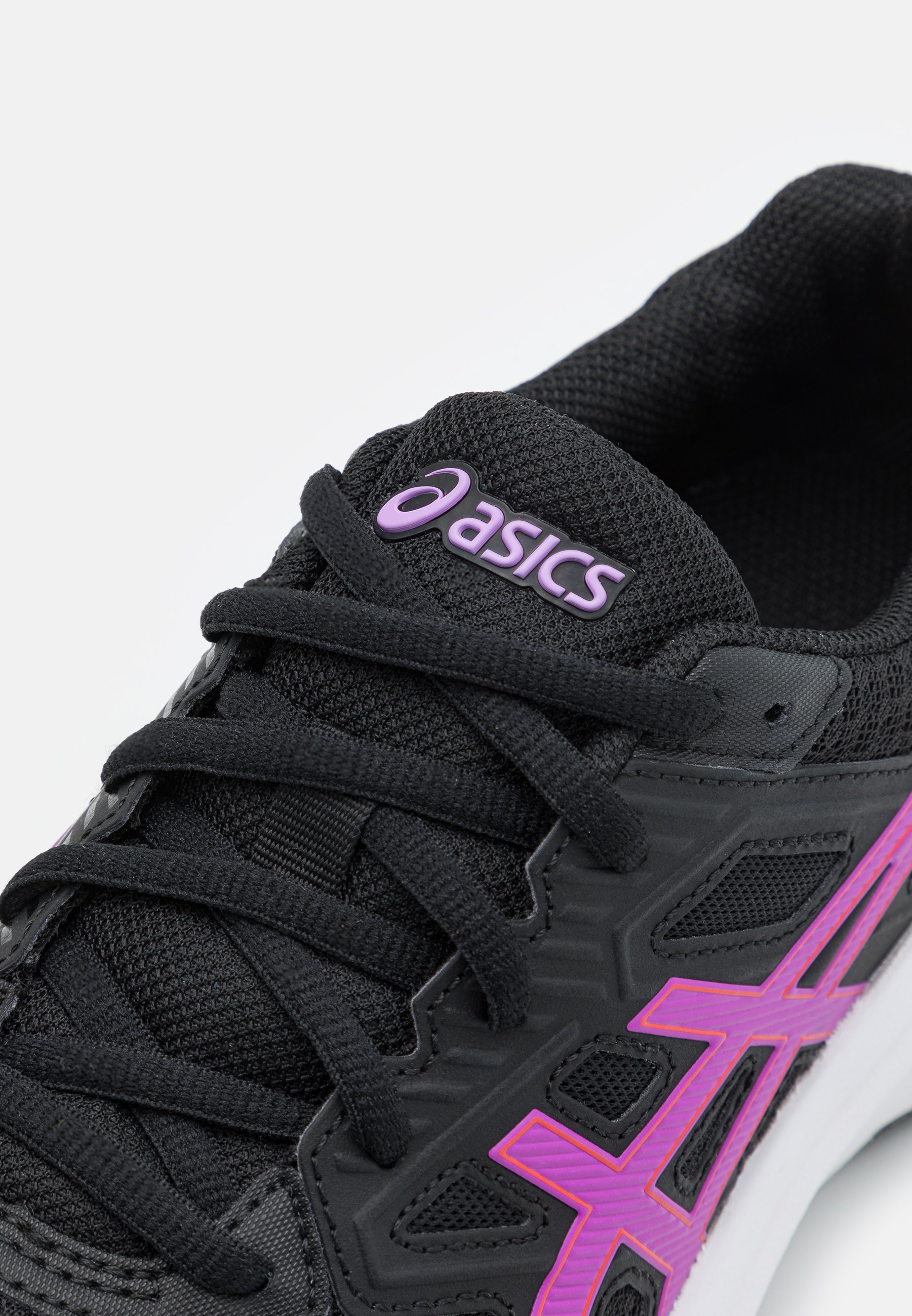 neutral asics runners