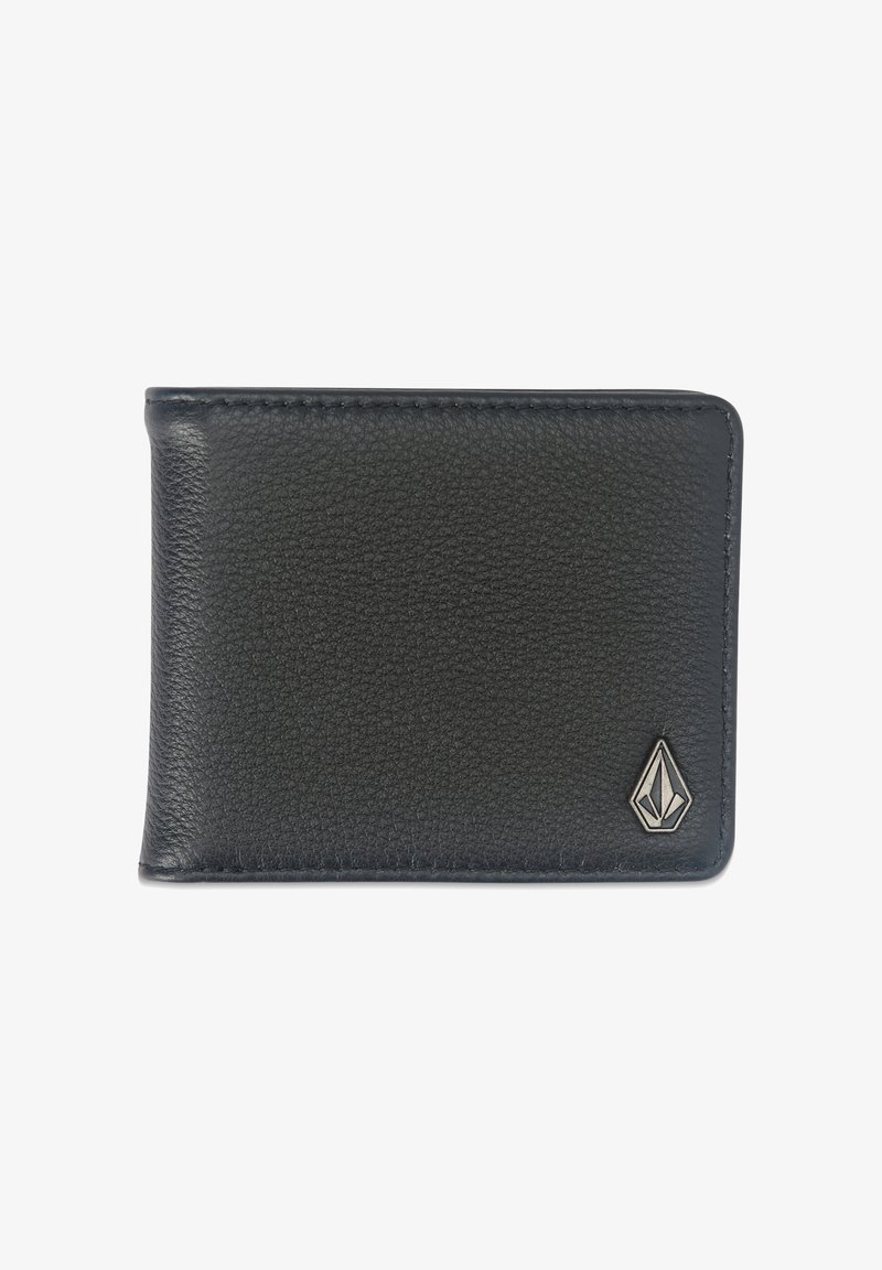 Schwarzes Lederportemonnaie mit glatter Textur, rechteckiger Form, verstärkten Nähten und einem kleinen metallicen Logo in der vorderen Ecke.