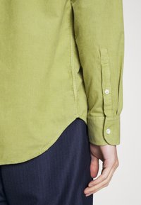 NN.07 Košile - green