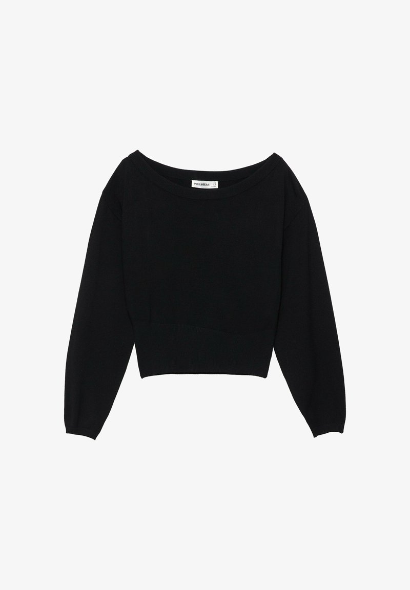 Pull court noir à manches longues avec un large col et des poignets et un ourlet côtelés, étiqueté Pull&Bear, posé à plat sur un fond blanc.