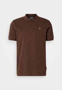 Braunes Polohemd aus Baumwollmaterial mit kurzen Ärmeln, einer Dreiknopf-Leiste und einem kleinen gelben Logo auf der Brust. Einfaches Design.