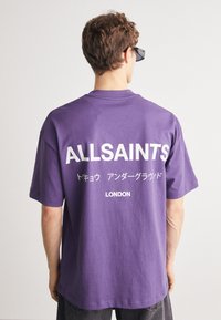 AllSaints UNDERGROUND CREW - Marškinėliai su spaudiniu - lapis purple
