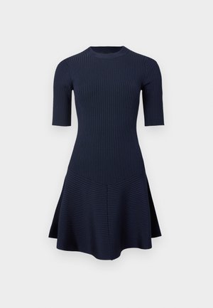 Vestido de colegial azul-marinho com mangas curtas, corpete justo e saia evasê. Textura suave com riscas horizontais e costuras detalhadas na cintura.