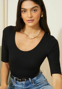 Friends Like These SHORT SLEEVE SCOOP NECK  - T-paita - black