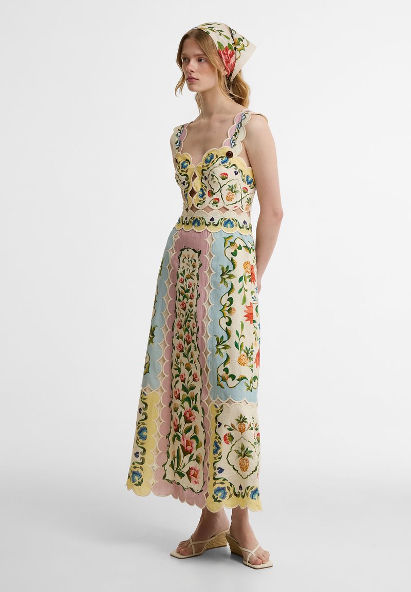 farm rio petal sleeveless maxi dress Beige Rose Shaped Bodice Sleeveless Maxi Dress FARM Rio