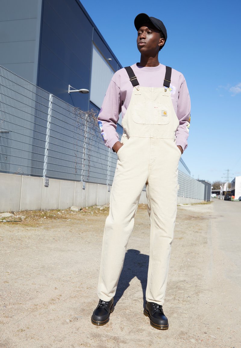 Carhartt WIP BIB OVERALL - Macacão de ganga - dusty brown faded