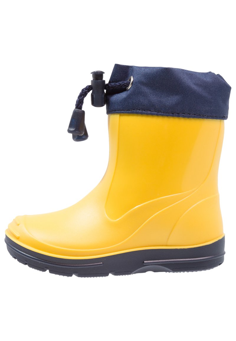 Geel rubberen regenlaars met een marineblauwe textiele rand, voorzien van een trekkoordsluiting, een gestructureerd oppervlak en een zwarte rubberen zool.