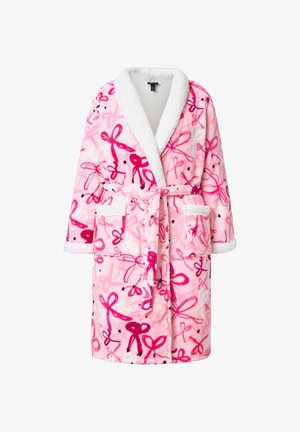 Lyserød fleece badekåbe med en hvid, luksuriøs krave. Dekoreret med et mønster af sløjfer i forskellige nuancer af lyserød og sort. Indeholder lommer.