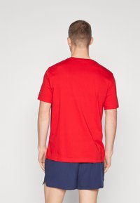 Champion ICONS CREWNECK WITH LARGE LOGO - Nyomott mintás póló - red