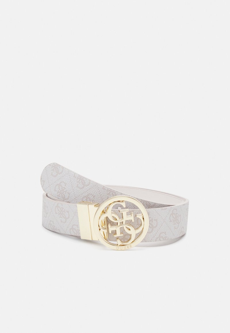 Ceinture gris clair à motifs avec une boucle ronde en métal doré affichant les lettres G, H, S et T entreconnectées.