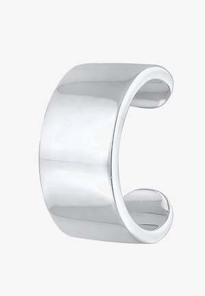 Large bracelet manchette en argent lisse avec une surface brillante et polie et un design ouvert.