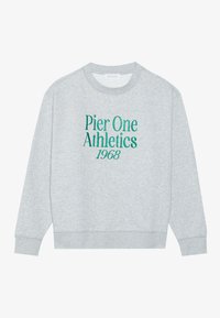 Szürke pulóver kerek nyakkal, elöl zöld hímzett szöveggel: "Pier One Athletics 1968". Hosszú ujjú, bordás mandzsettákkal.