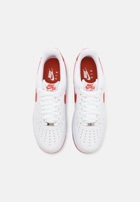 Nike Sportswear AIR FORCE 1 '07 - Sneakers - white/dragon red