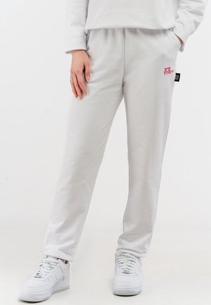 STRAIGHT CUT WITH BACK LOGO - Tracksuit bottoms - optic white