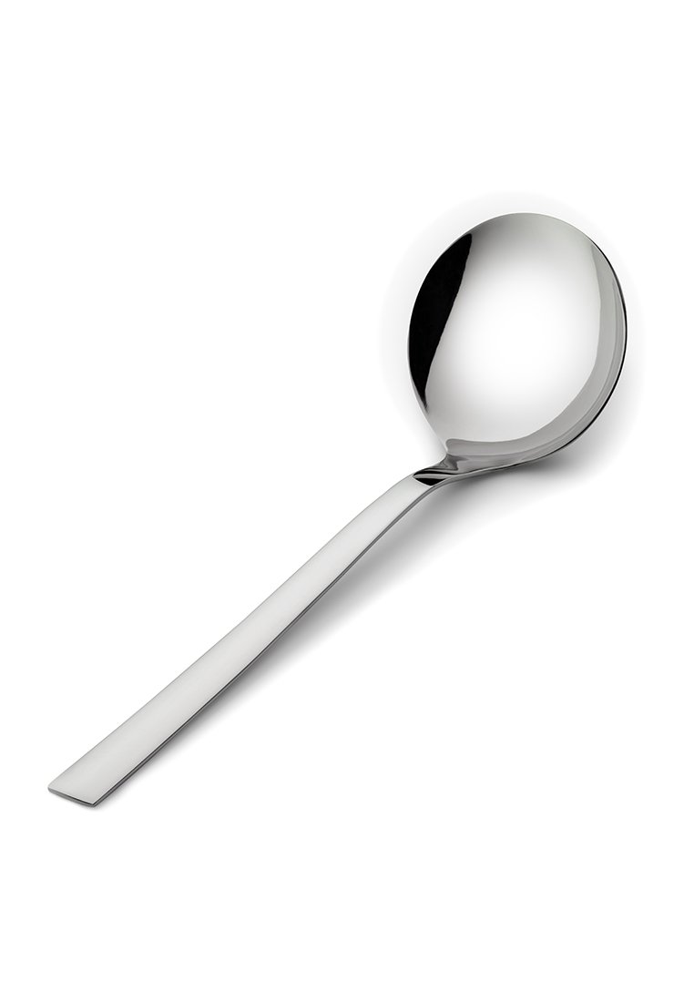 Łyżka ze stali nierdzewnej z zaokrągloną misą i długim, płaskim uchwytem. Powierzchnia jest wypolerowana, co sprawia, że ma lustrzane wykończenie bez wzorów.