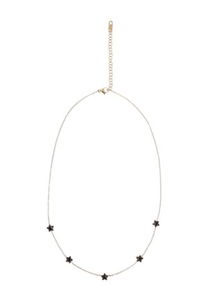 Delikat halskæde i guldbelagt kæde med fem små sorte vedhæng formet som stjerner jævnt fordelt langs kæden og en lås med forlængelse.