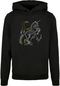 Sort hoodie med et hvidt og gyldent enhjørning grafik, en halvmåne og fyrretræer, frontlomme med kænguru-design og justerbar hætte.