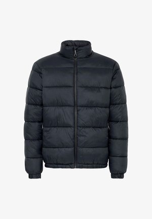 Svart vadderad pufferjacka med hög krage, framzipper, elastiska ärmslut och sidofickor med dragkedja.