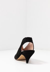 L37 Páskové sandály  - black