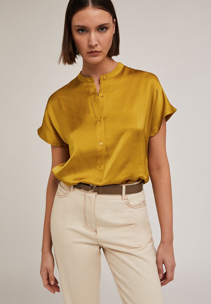 Motivi CON COLLETTO ALLA COREANA - Bluse - giallo