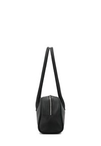 Borsa a mano nera in pelle con forma rettangolare, manici lunghi e chiusura con cerniera superiore, caratterizzata da una superficie liscia e dettagli di design minimi.