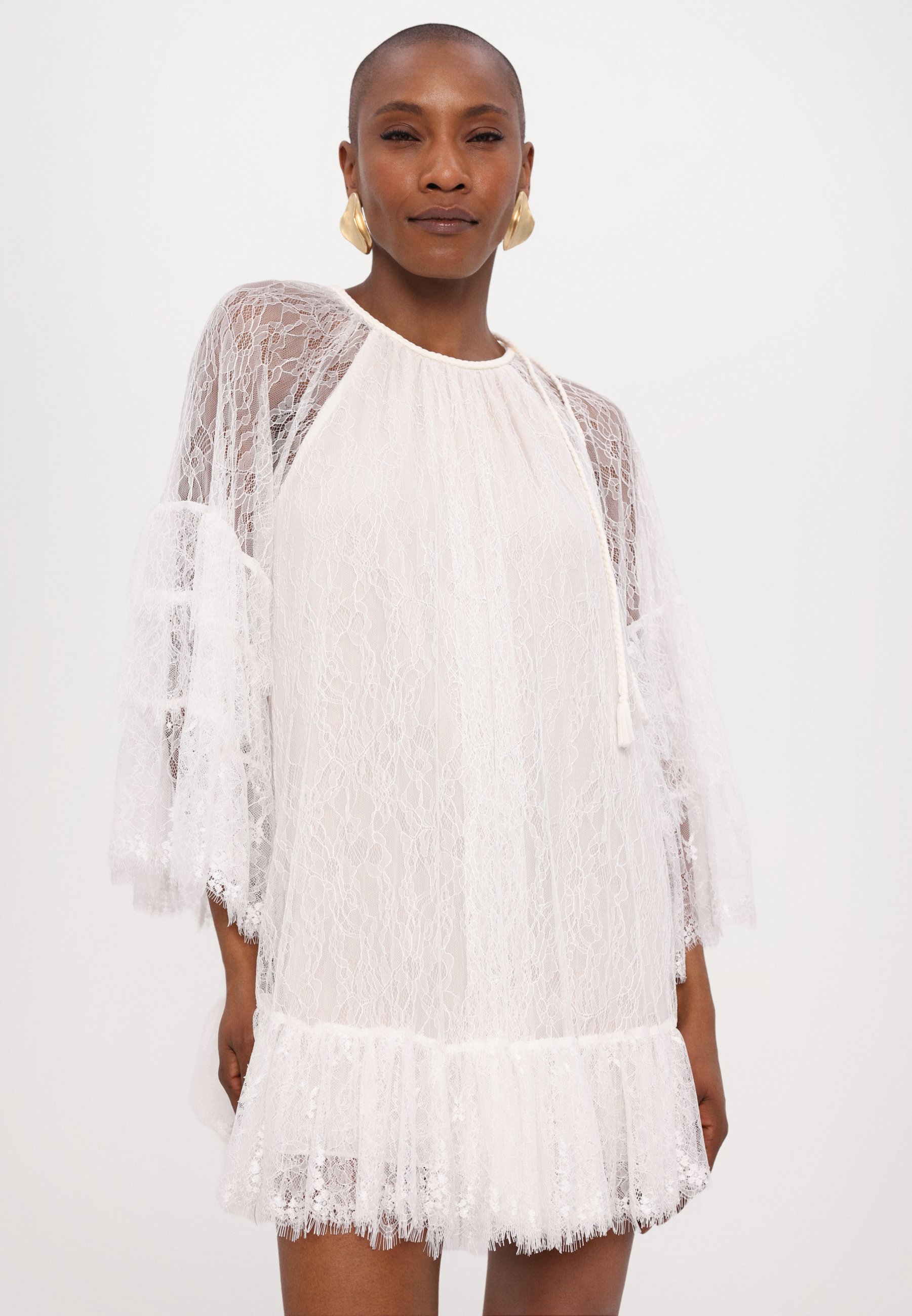 Alice + Olivia DELIA RUFFLE TUNIC DRESS - Day dress - off
