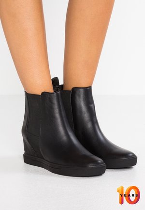 Vysoké tenisky - black