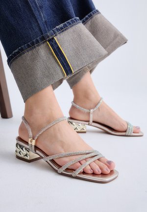 Exé, KATY-485 - Sandalias - silver-coloured