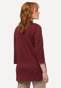 Ulla Popken CLASSIC STEHKRAGEN 3/4-ARM - Pitkähihainen paita - dark red