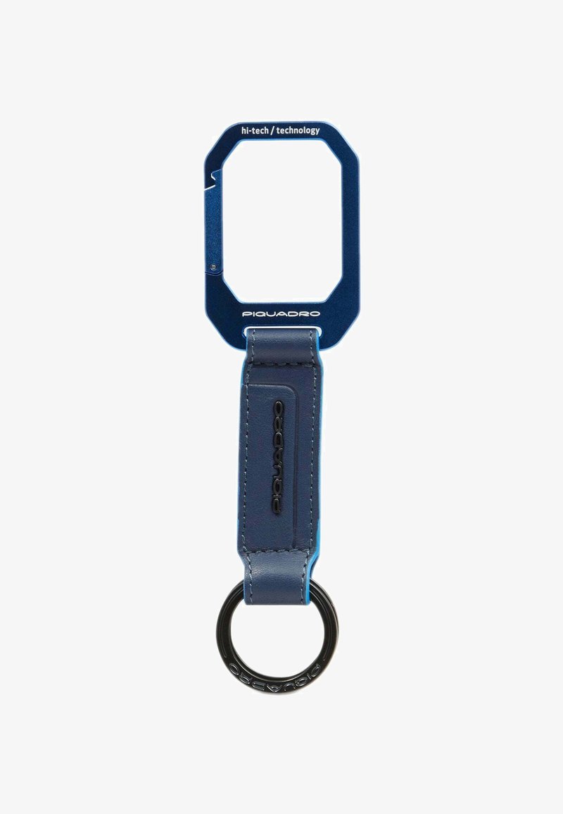 Portachiavi blu con una cornice metallica rettangolare dai bordi arrotondati, cinturino in pelle e un anello circolare nero per l'attacco.