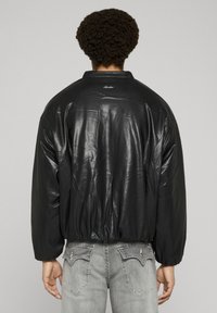 Another Cotton Lab ANOTHER - Imitert skinnjakke - black