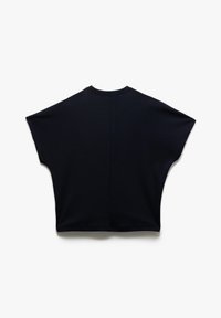 Svart kortärmad topp med en bred, avslappnad passform. Har en rund halsringning och en slät, mjuk textur med en diskret bak söm.