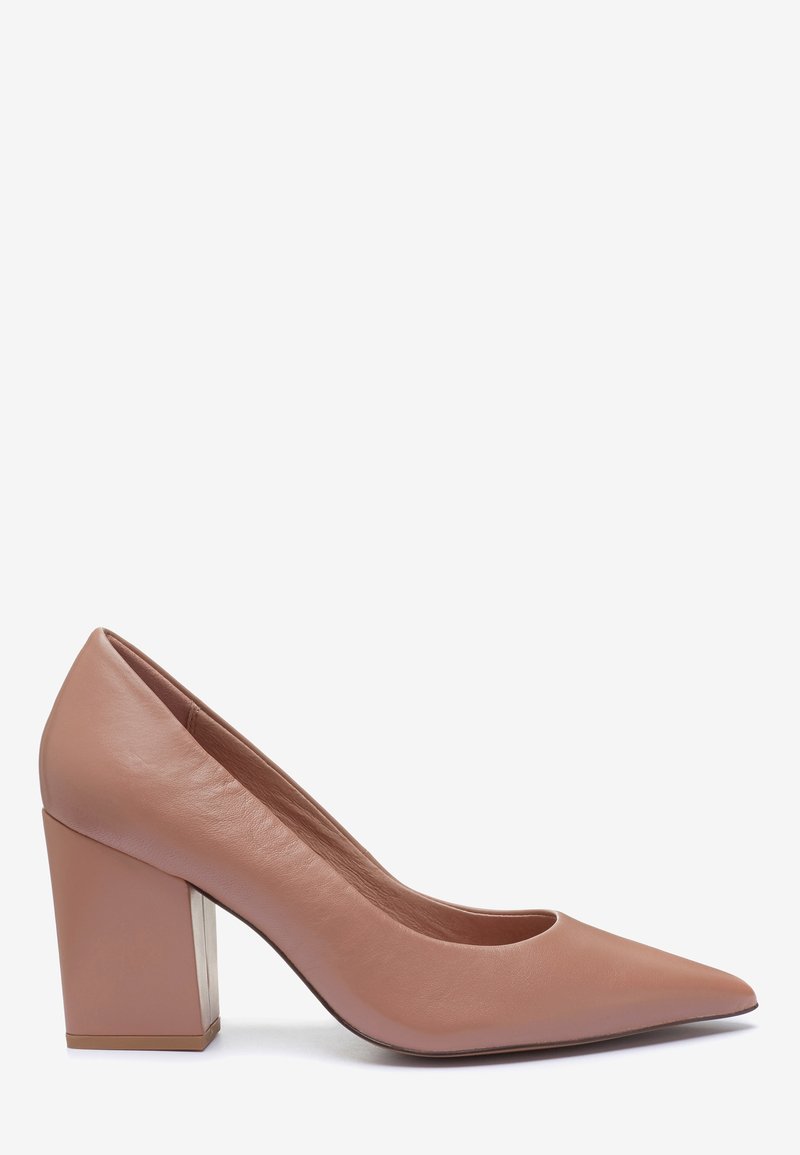 next nude courts