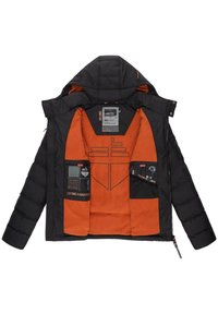 Schwarze Daunenjacke mit orangefarbenem Innenfutter, ausgestattet mit mehreren Taschen, Etiketten und einem markanten grafischen Design im Futter.