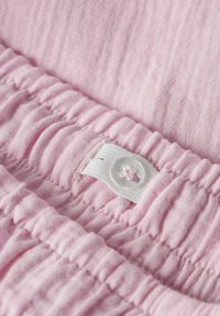 LMTD RELAXED FIT - Kratke hlače - pink tulle
