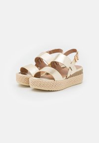 Anna Field Alpercatas - gold