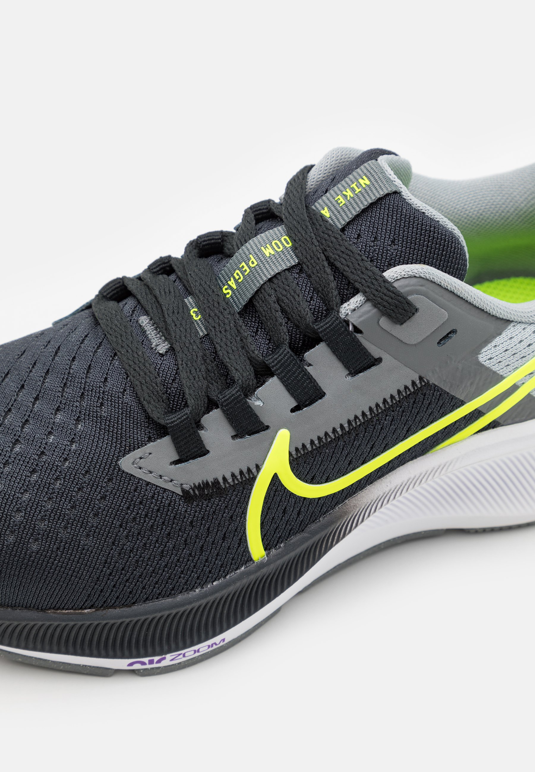 Nike Performance AIR ZOOM PEGASUS 38 GS UNISEX - Hardloopschoenen  competitie - dark smoke grey/volt/smoke grey/light smoke grey/Donkergrijs -  Zalando.nl