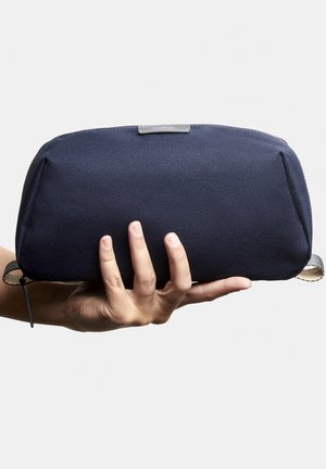 Bellroy WORK ACCESSORIES TOILETRY KIT PLUS - Kosmetiktasche - navy