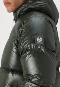 Belstaff RESOLVE JACKET - Tolldzseki - tile green