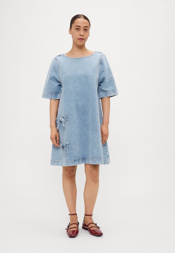 ONLGIGI BOW A SHAPE DRESS - Jeanskleid