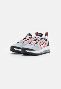 Nike Sportswear AIR MAX GENOME UNISEX - Sapatilhas - pure platinum/white/bright crimson/black