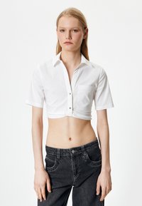 Koton SHORT SLEEVE CROP - Overhemdblouse - off white