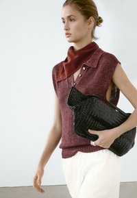 Thumbnail Image 5