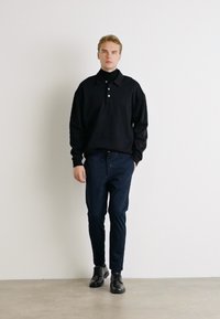Thumbnail Image 2