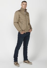 Koroshi Geacă bomber - beige