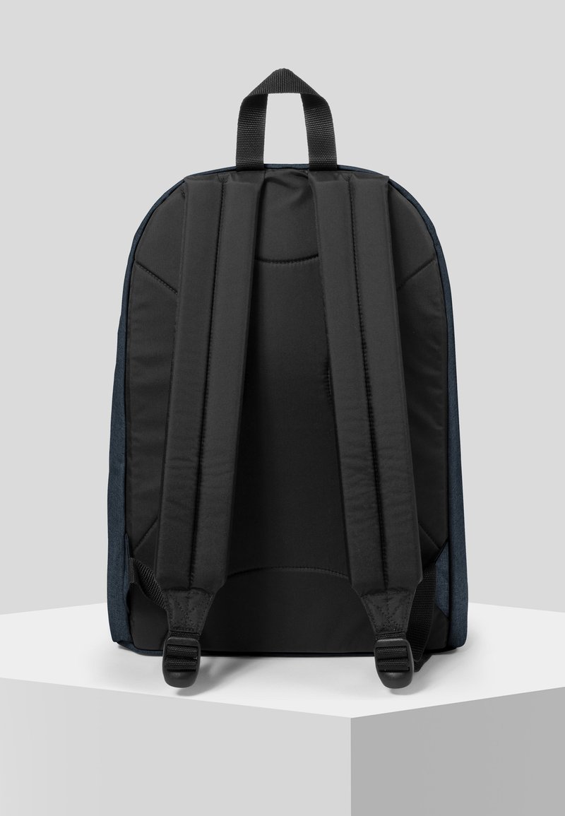 Eastpak Day Pak'R S (EK0A5BG5) a € 33,95 (oggi